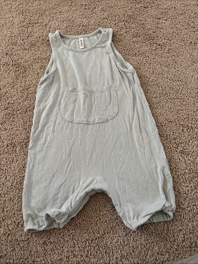 Sleeveless Light Gray Kids One-Piece Bodysuit with Front Pocket